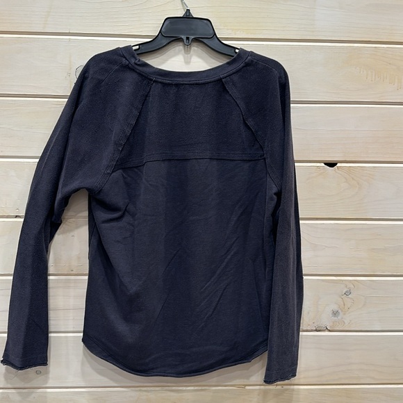 Lightweight Umgee sweatshirt size small - Picture 2 of 5